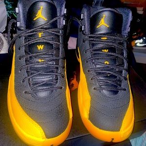 Jordan 12 university gold